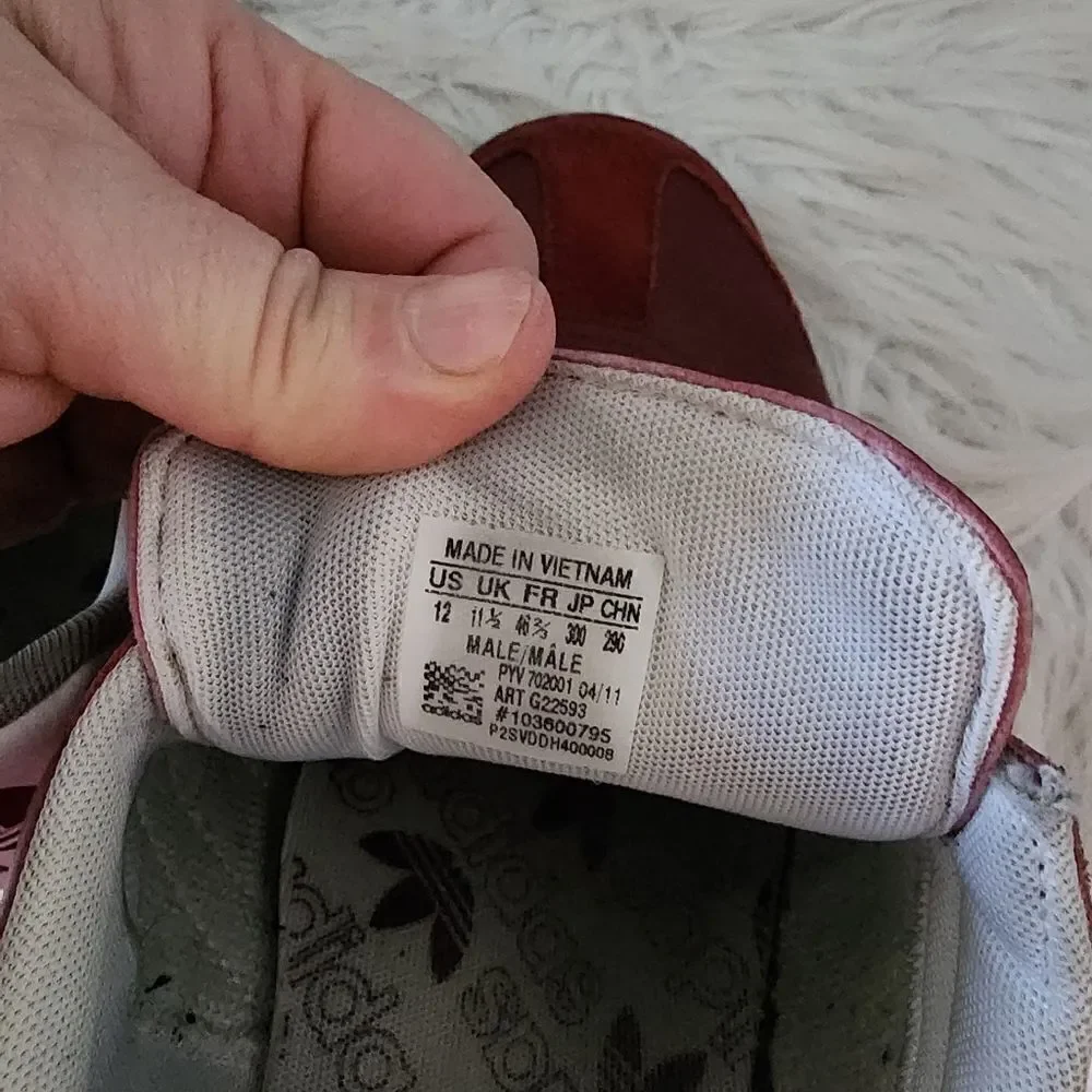 Adidas Samoa athletic shoes burgundy men's size 12